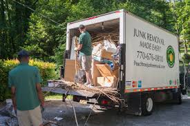 Best Yard Waste Removal  in Topeka, IN